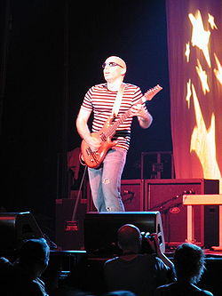 250px-joesatriani2.jpg