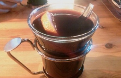 Kuhano vino, Wikipedia